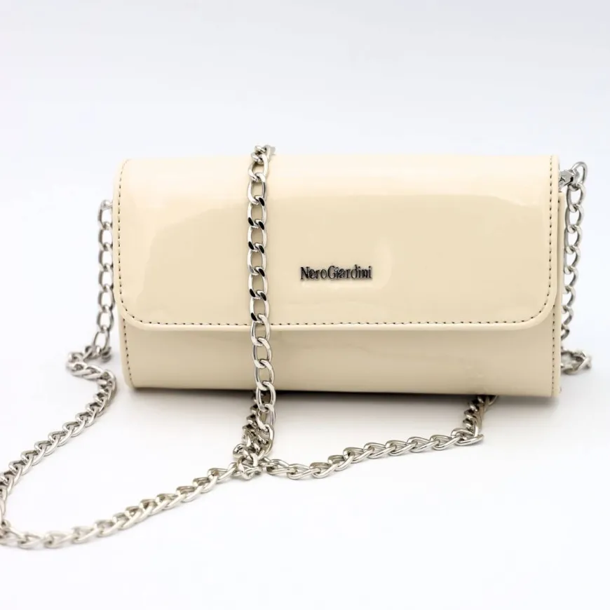 NERO GIARDINI POCHETTE E443701DE 711 VERNICE LATTE