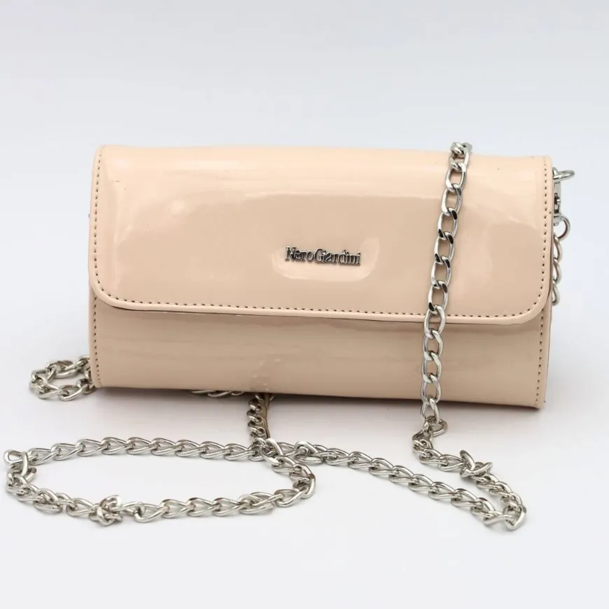 NERO GIARDINI POCHETTE E443701DE 711 VERNICE LATTE